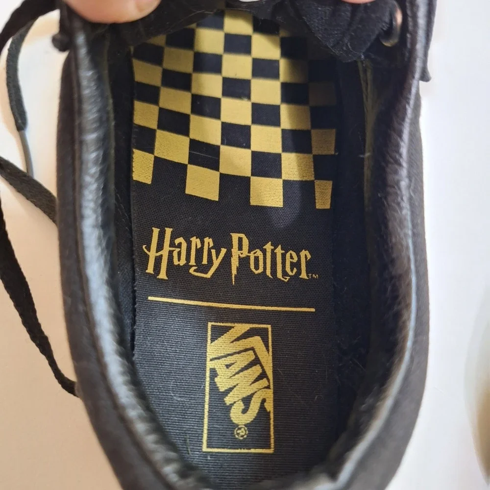 Vans Harry Potter Size M/7.5 - W/9 Golden Snitch Black Gold Sneakers‎ Skate